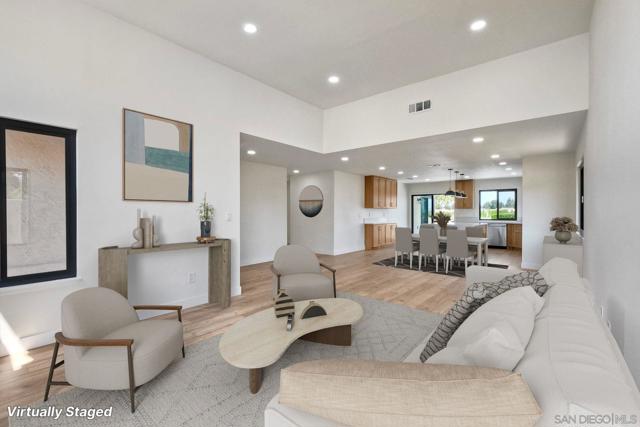 13356 Corte De Comares, San Diego CA: https://media.crmls.org/mediaz/44ef52d9-1b96-4cfa-99fa-ea58d1cbfcfe.jpg
