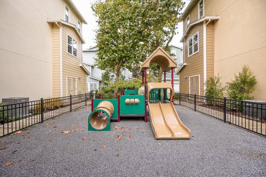 44Ef918B F1A4 4C2A Abc3 2125985Ec04D 2502 Jetty Drive, Richmond, Ca 94804 &Lt;Span Style='BackgroundColor:transparent;Padding:0Px;'&Gt; &Lt;Small&Gt; &Lt;I&Gt; &Lt;/I&Gt; &Lt;/Small&Gt;&Lt;/Span&Gt;