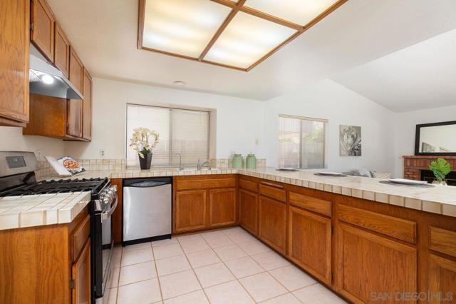 13399 Bavarian Dr, San Diego CA: https://media.crmls.org/mediaz/44efbbb8-6df9-4a8e-8351-25d9d23b36f5.jpg