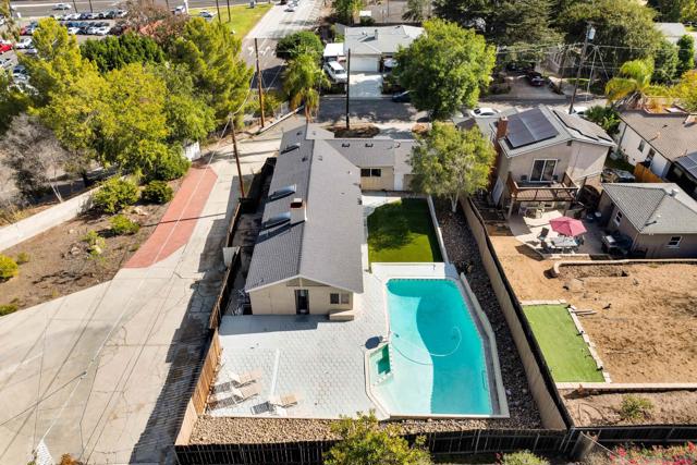 5170 Randlett Dr, La Mesa CA: https://media.crmls.org/mediaz/44efd573-794e-4c74-84c9-00f7da11cf9d.jpg