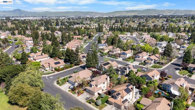 Image 37 of 40 For 912 Loyola Way