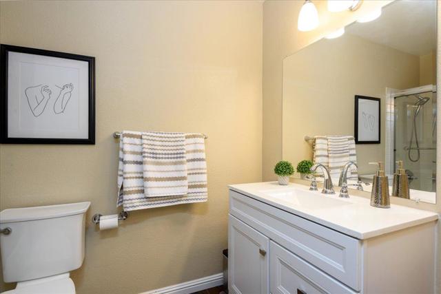 407 Beach Avenue, Half Moon Bay CA: https://media.crmls.org/mediaz/44f07c94-99c3-40ba-86a1-719b373b9cdf.jpg