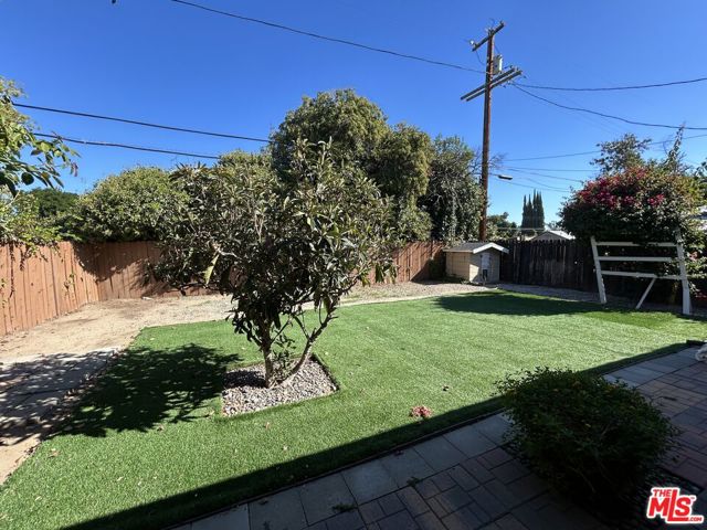 7516 Whitaker Avenue, Van Nuys CA: https://media.crmls.org/mediaz/44f0cb75-d8be-43c9-a96b-4ed8d49daee9.jpg