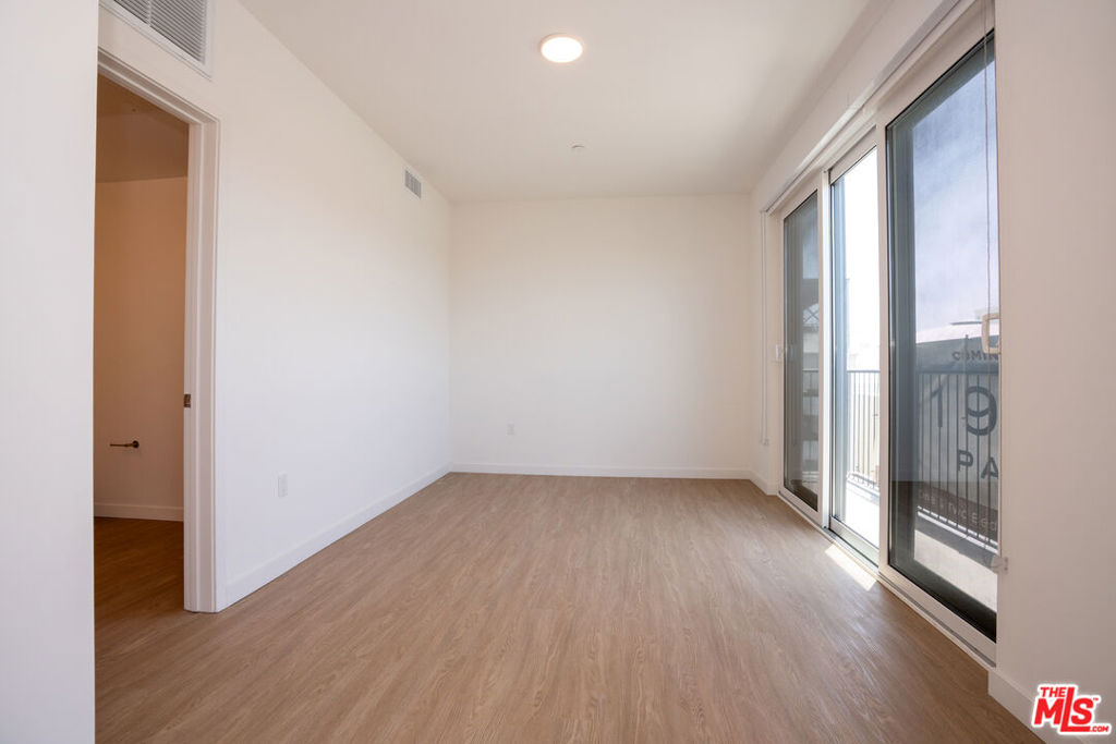MLS #26873437 image #31