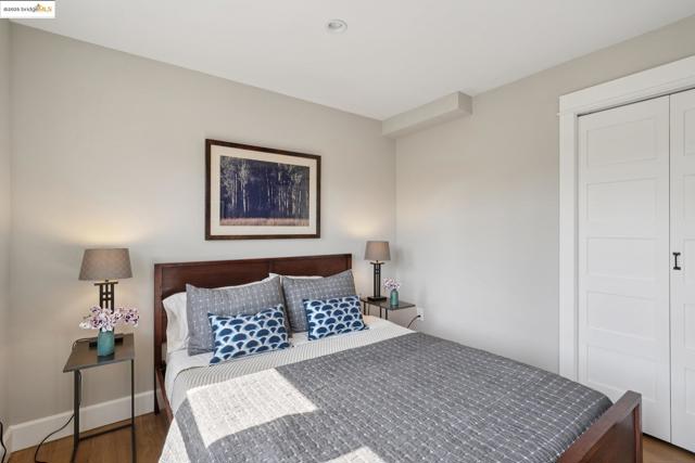 1811 Parker St, Berkeley CA: https://media.crmls.org/mediaz/44f154cb-d5a1-4282-9744-92bb40b95c1b.jpg