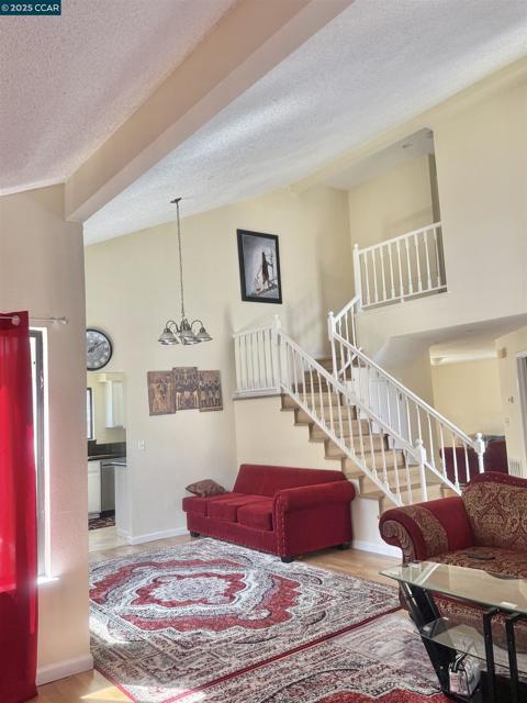 425 Sandy Hill Ct, Antioch CA: https://media.crmls.org/mediaz/44f15926-4c1f-440f-8e9c-06e7f4196503.jpg