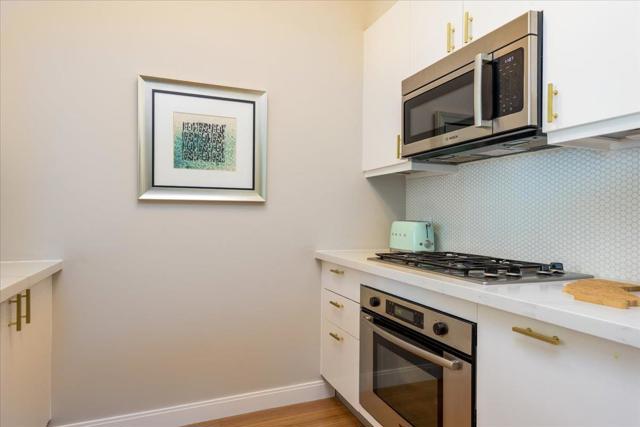 425 1st Street, San Francisco CA: https://media.crmls.org/mediaz/44f3351d-0f5e-413a-8f1b-3b1f1a5a02d3.jpg