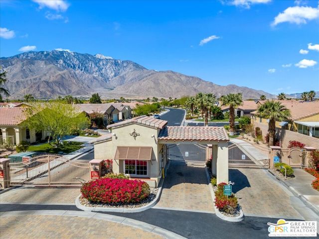 3764 Serenity Trail, Palm Springs CA: https://media.crmls.org/mediaz/44f336c7-842d-405b-8531-6280ec5ba026.jpg