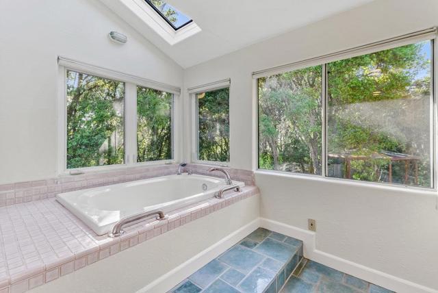 825 Skyward Drive, Aptos CA: https://media.crmls.org/mediaz/44f33fc8-34c0-4b27-952e-752c89cac725.jpg