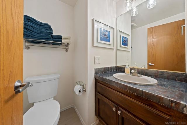12132 Royal Birkdale Row Unit 104E, San Diego CA: https://media.crmls.org/mediaz/44f39e6c-652d-4563-8129-938824c76c81.jpg