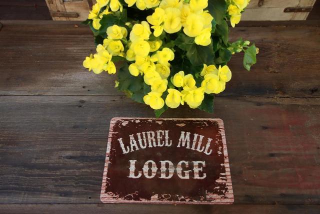 16770 Redwood Lodge Road, Los Gatos CA: https://media.crmls.org/mediaz/44f41c14-b705-4c87-8b9c-44d67b4ead8a.jpg