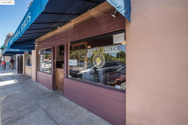 355 Arlington Ave., Berkeley CA: https://media.crmls.org/mediaz/44f4802e-4870-40ae-9832-8fdd271e98bc.jpg