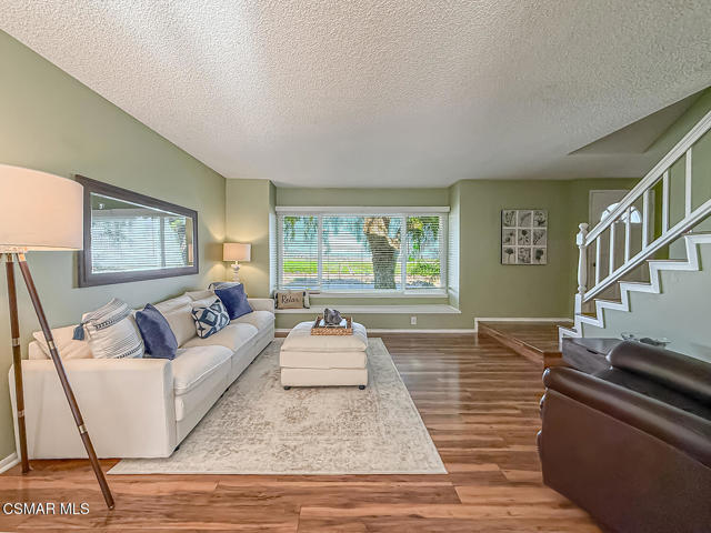 1683 Addax Circle, Ventura CA: https://media.crmls.org/mediaz/44f4b726-e628-437f-968e-fcbbc3d49e91.jpg