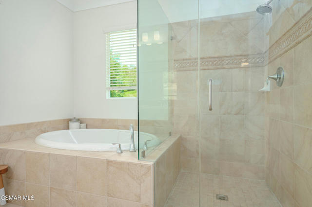 650 Astera Court, Newbury Park CA: https://media.crmls.org/mediaz/44f4cf1f-5ebf-4117-b1d4-7cb547194de6.jpg