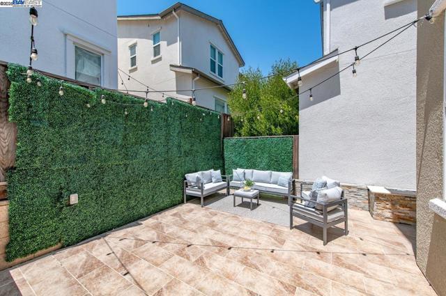 4069 Chalk Hill Way, Dublin CA: https://media.crmls.org/mediaz/44f5026e-0473-4841-91a0-3650c9cdc0e0.jpg