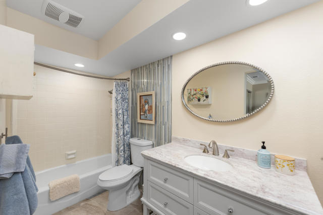 46510 Arapahoe Drive, Indian Wells CA: https://media.crmls.org/mediaz/44f52e1b-678d-4a6e-85de-7e082d802287.jpg