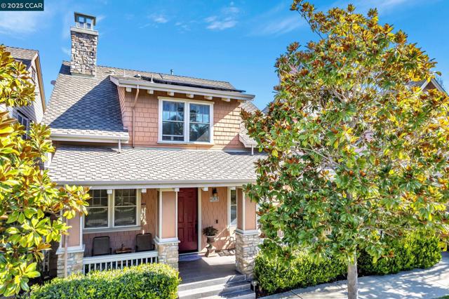2036 Serra Ln, Hercules CA: https://media.crmls.org/mediaz/44f59f1b-7155-46dc-a3ba-23a7d4eb684d.jpg