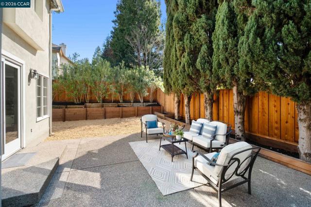 Image 42 of 54 For 121 Rassani Dr