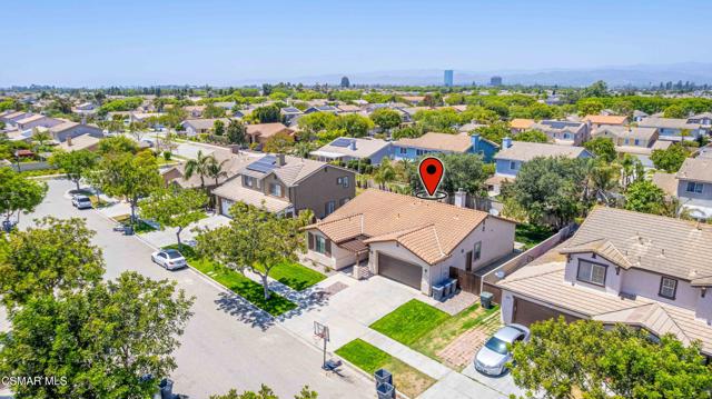 1633 Lola Way, Oxnard CA: https://media.crmls.org/mediaz/44f5b396-dbb6-4f5c-a4a2-c79a28d46a64.jpg