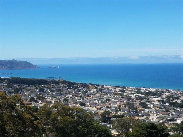 262 Beachview Avenue, Pacifica CA: https://media.crmls.org/mediaz/44f5e751-4f69-47c1-8844-b981a18c5e82.jpg