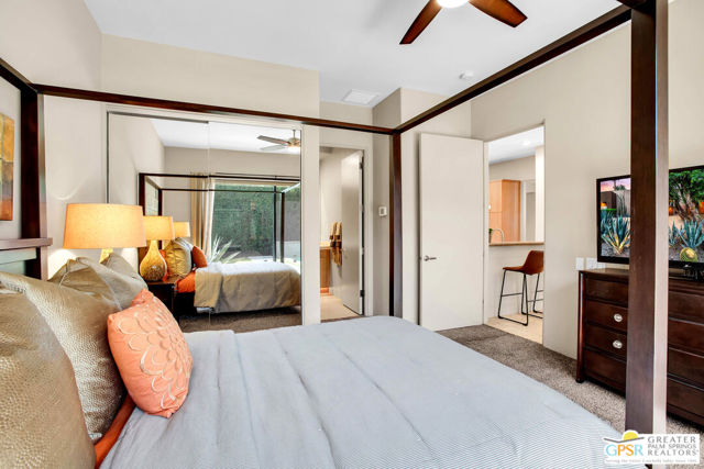 39700 Keenan Drive, Rancho Mirage CA: https://media.crmls.org/mediaz/44f5f4be-0006-42bb-9d68-5f9805004407.jpg