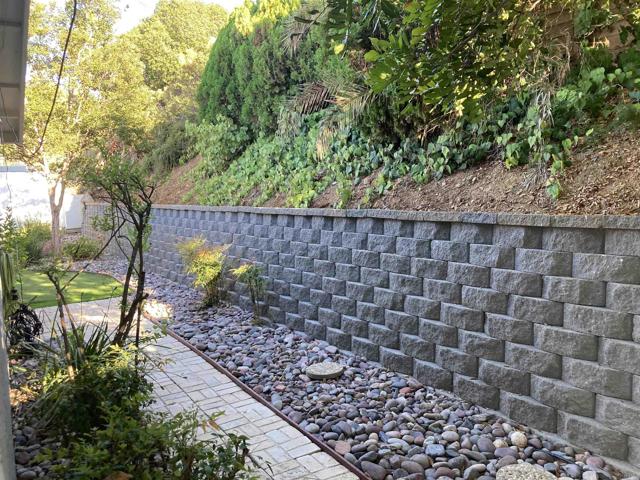 11007 Larkridge Street, Santee CA: https://media.crmls.org/mediaz/44f60b02-6bd0-436c-89a0-a4492c8b5749.jpg