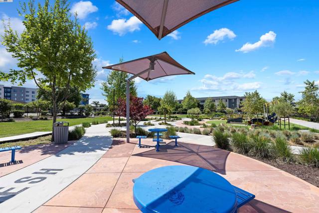 29231 Hub Ct, Hayward CA: https://media.crmls.org/mediaz/44f6bf21-d885-450a-95e9-99aba864e041.jpg