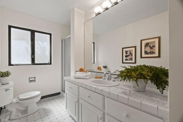 17180 Crescent Drive, Los Gatos CA: https://media.crmls.org/mediaz/44f6c19e-296c-4d4e-b32c-913e7bbc0d60.jpg