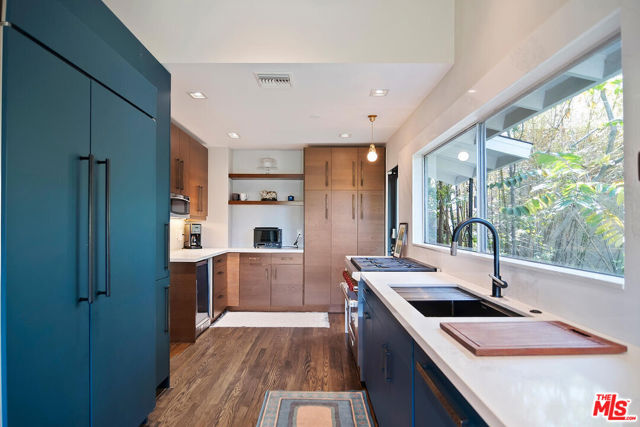 3631 Buena Park Drive, Studio City CA: https://media.crmls.org/mediaz/44f745a4-6aa4-4b4b-8944-3798c95a9743.jpg