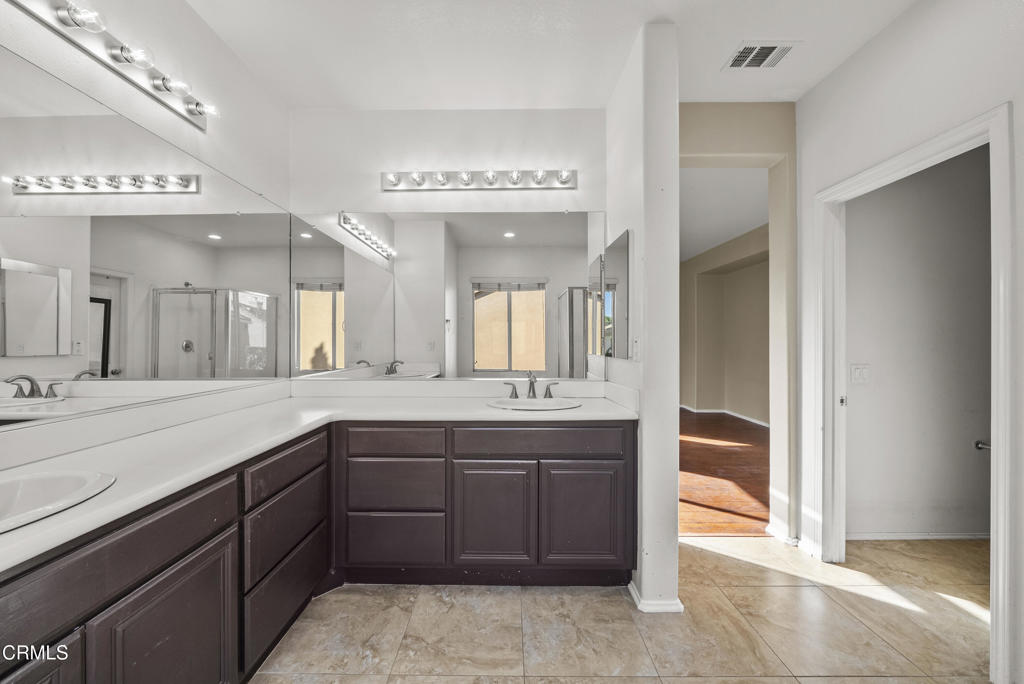 MLS #V1-33559 image #28