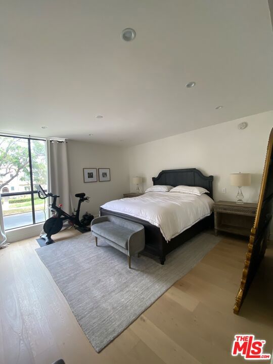 1825 Midvale Avenue, Los Angeles CA: https://media.crmls.org/mediaz/44f7844b-e046-43bd-af0a-c388821fe3e4.jpg