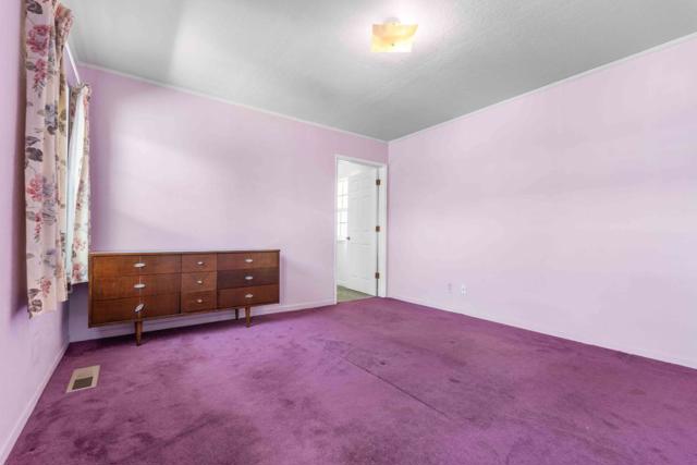 1116 17th Avenue, Redwood City CA: https://media.crmls.org/mediaz/44f79e00-1f3e-4325-929f-83008bd3df69.jpg