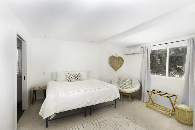 8837 Hardesty Drive Drive, Yucca Valley CA: https://media.crmls.org/mediaz/44f7dbe4-26f8-42fe-bf3c-6c914c2a507d.jpg