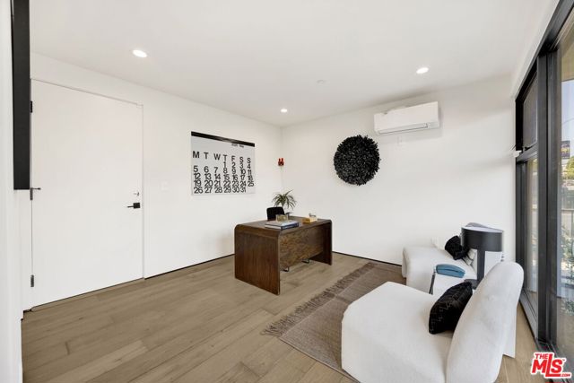 5868 Saturn Street, Los Angeles CA: https://media.crmls.org/mediaz/44f986e2-5258-48df-b70d-410d0c87b982.jpg