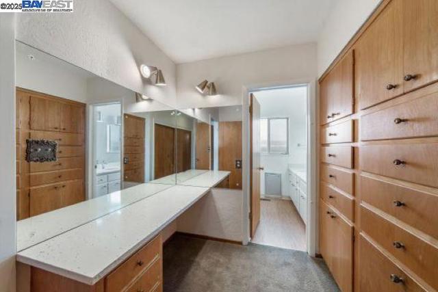 4120 Rhoda Ave, Oakland CA: https://media.crmls.org/mediaz/44f9b045-ae78-4ccf-95ba-90d43d237d59.jpg
