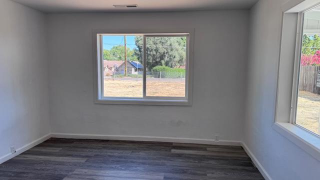 1720 River Road, Modesto CA: https://media.crmls.org/mediaz/44f9b5f1-d52d-4d5f-ab3e-a69a2ba50a84.jpg