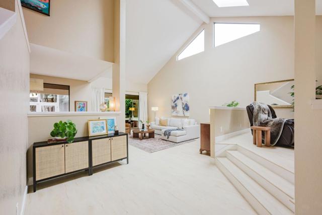 2329 Burning Tree Road, Half Moon Bay CA: https://media.crmls.org/mediaz/44fa7659-6b89-435b-91d0-089d218dc990.jpg