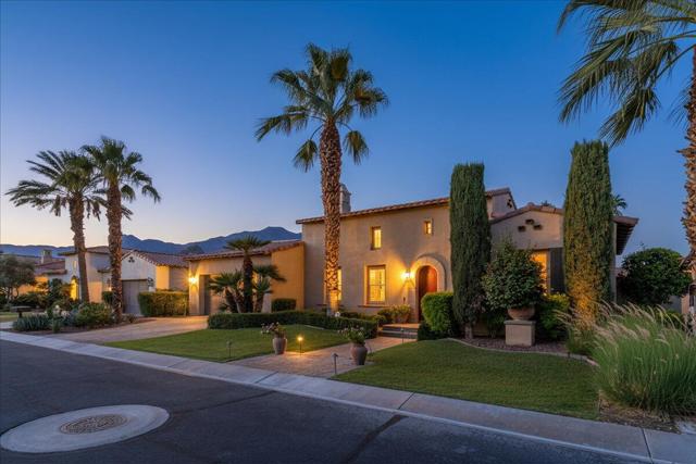 57865 Rosewood Court, La Quinta CA: https://media.crmls.org/mediaz/44fab560-89f2-4ae1-88dc-4b5389d986fe.jpg