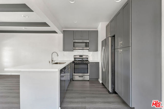 1507 W 50TH Street, Los Angeles CA: https://media.crmls.org/mediaz/44fac5c8-aba6-46b6-9320-89ba4a5bd576.jpg