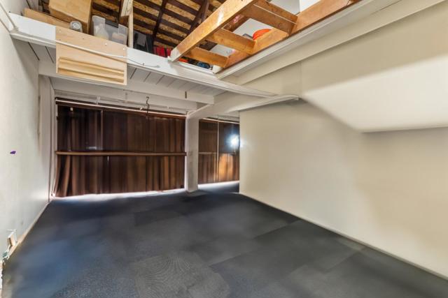 4 Athlone Way, Menlo Park CA: https://media.crmls.org/mediaz/44fb7a69-3520-49dd-abb7-d6772da9ef6e.jpg