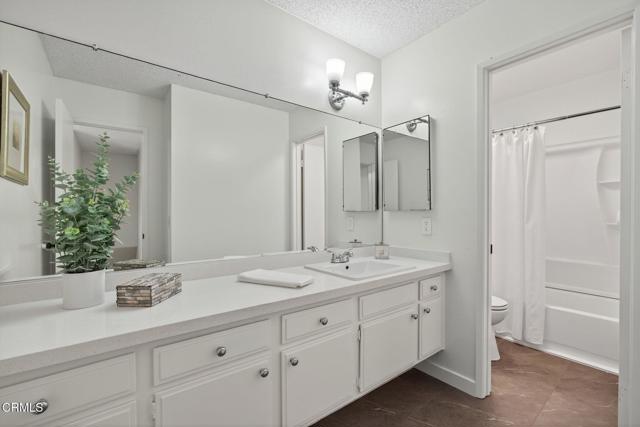 1628 Tapir Circle, Ventura CA: https://media.crmls.org/mediaz/44fc2213-b3fc-4389-b34b-7d75e3a384d4.jpg