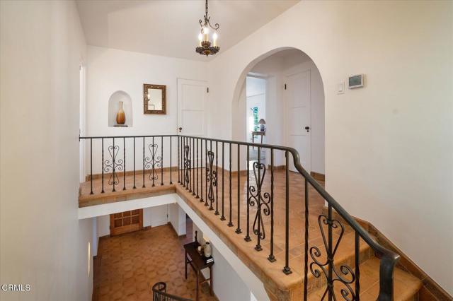 Detail Gallery Image 29 of 69 For 1110 E Mountain St, Glendale,  CA 91207 - 4 Beds | 3 Baths