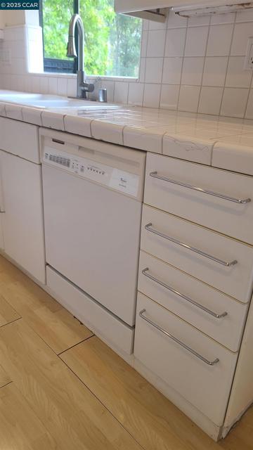 7977 Arcade Lake Ln, Citrus Heights CA: https://media.crmls.org/mediaz/44fc867f-a8cb-4f0d-b106-4cb17d11dfc2.jpg