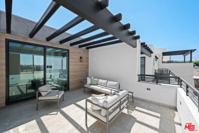 1957 Preuss Road, Los Angeles CA: https://media.crmls.org/mediaz/44fcb75c-d6ae-467c-add4-b8413f5f2a15.jpg