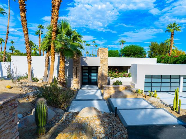 70630 Boothill Road, Rancho Mirage CA: https://media.crmls.org/mediaz/44fcef5a-99f7-4f57-95b8-a909a8d5459c.jpg