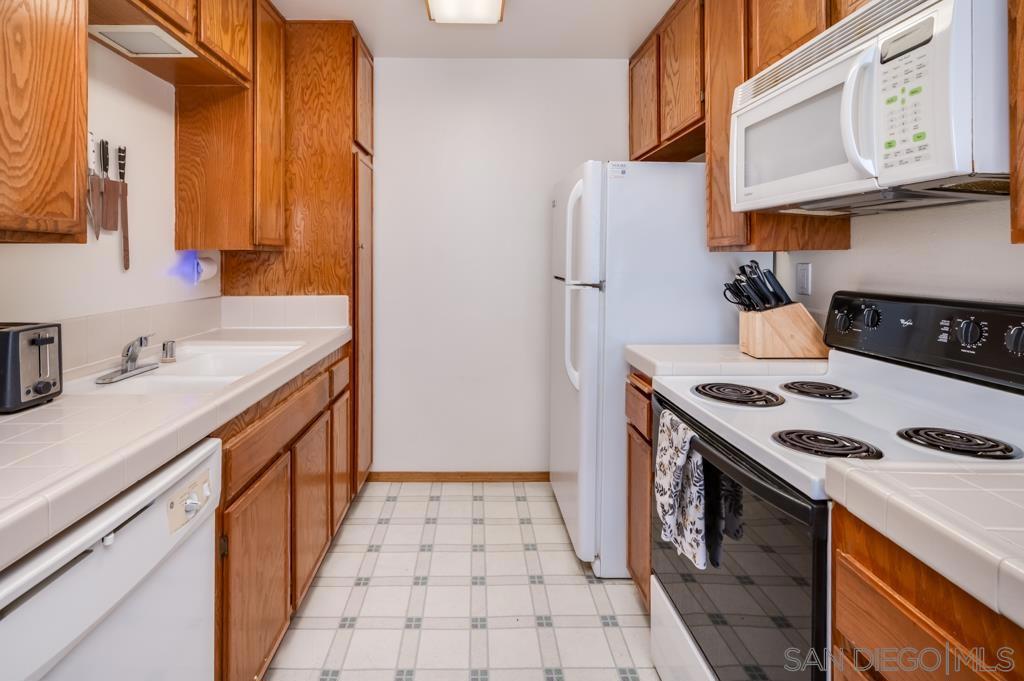 5655 Riley St - photo 9
