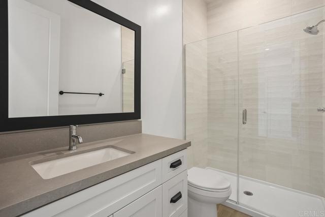 1216 Stonemark Place, Vista CA: https://media.crmls.org/mediaz/44fd21ec-e169-43d0-b7b4-3cf34a39a8a3.jpg