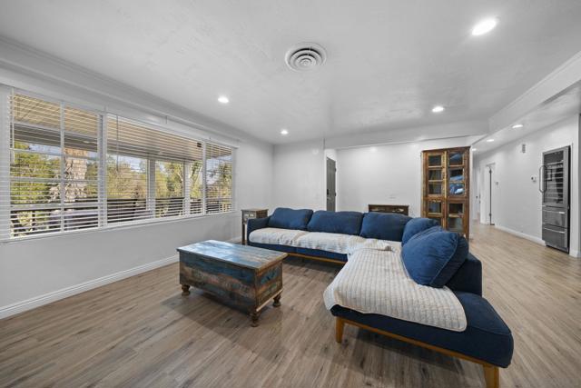 1780 Grove Rd, El Cajon CA: https://media.crmls.org/mediaz/44feb984-8c49-475d-8780-76ce3194d818.jpg