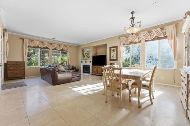 Detail Gallery Image 12 of 73 For 15141 Post Oak Ln, El Cajon,  CA 92021 - 3 Beds | 3/1 Baths