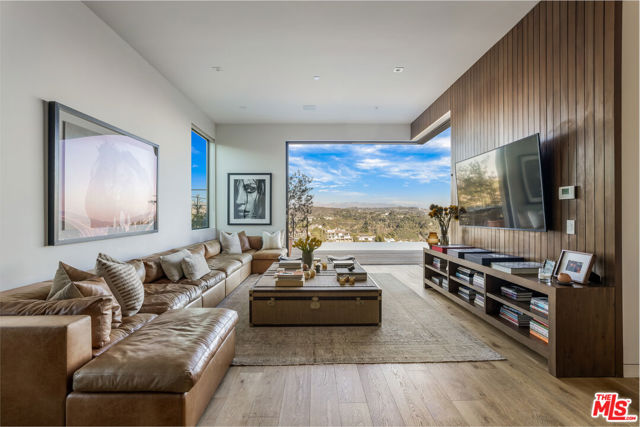 Drew Fenton | 1030 Somera Road Los Angeles CA | MLS: 7216048